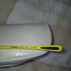 OOKIOH Yellow Reading Glasses Temple Arm
